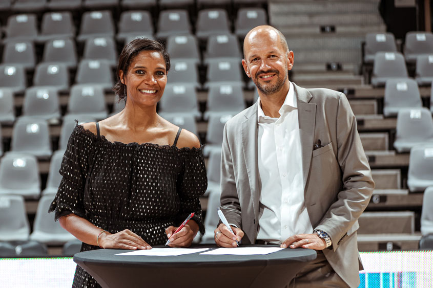 Signature partenariat LDLC ASVEL FÉMININ